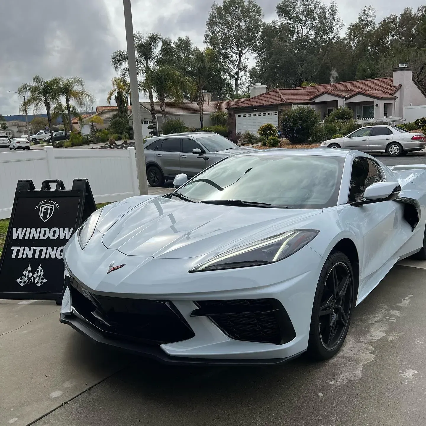 Corvette C8 — White